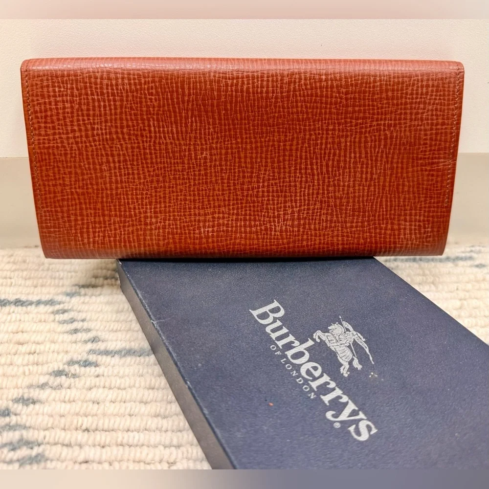 BURRBERRYS Vintage Rare 90’s Unisex Brown Textured Leather Long Bifold Wallet